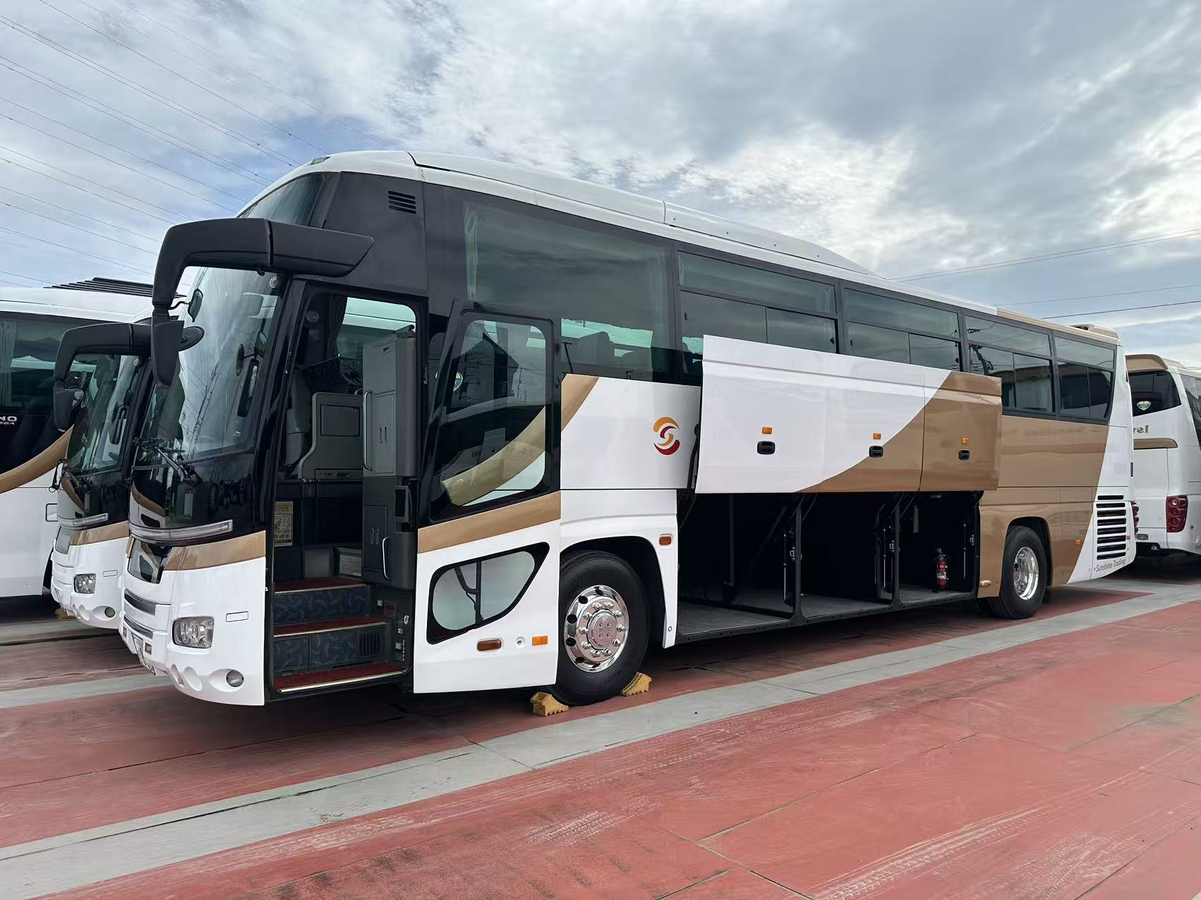 HINO バス802