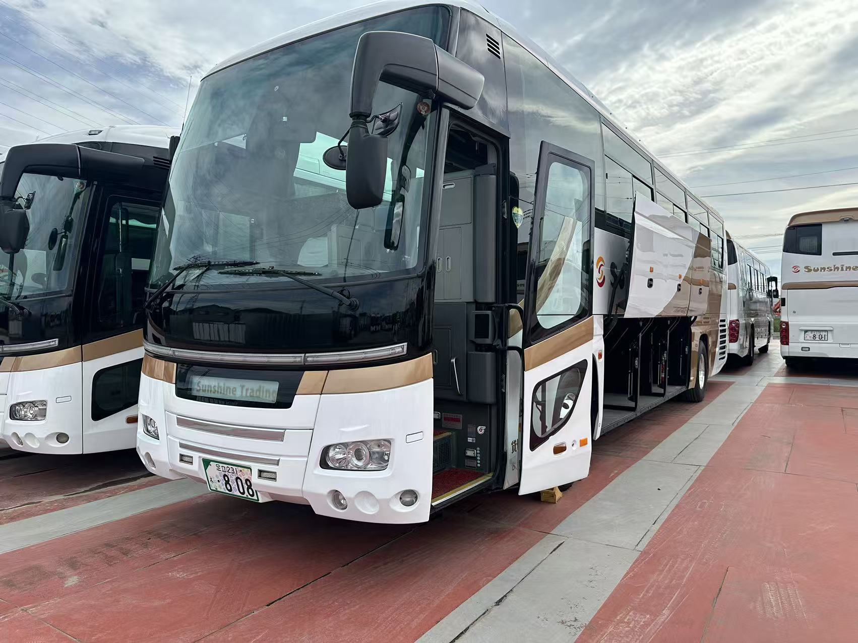 HINO バス808