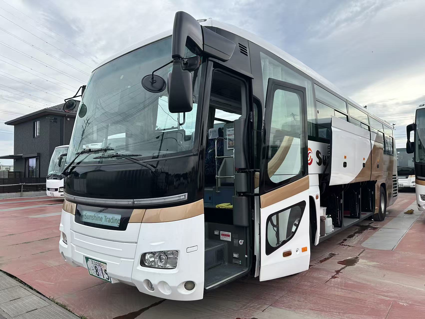 HINO バス819