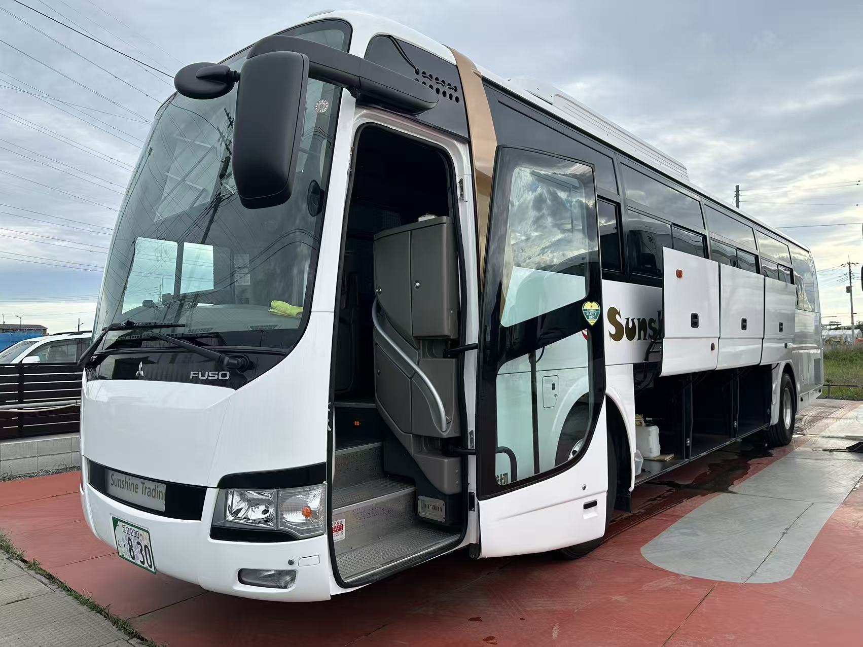MITSUBISHI バス830