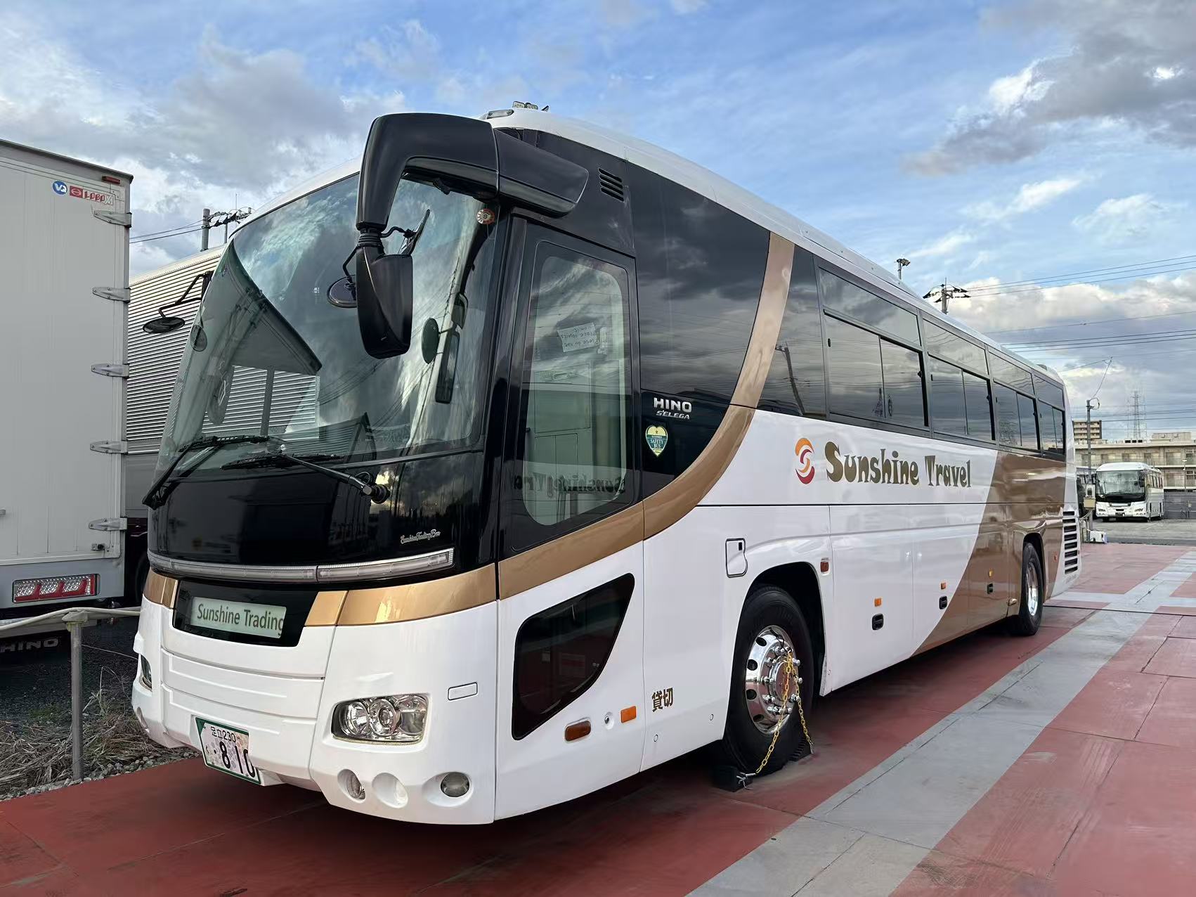 HINO バス810