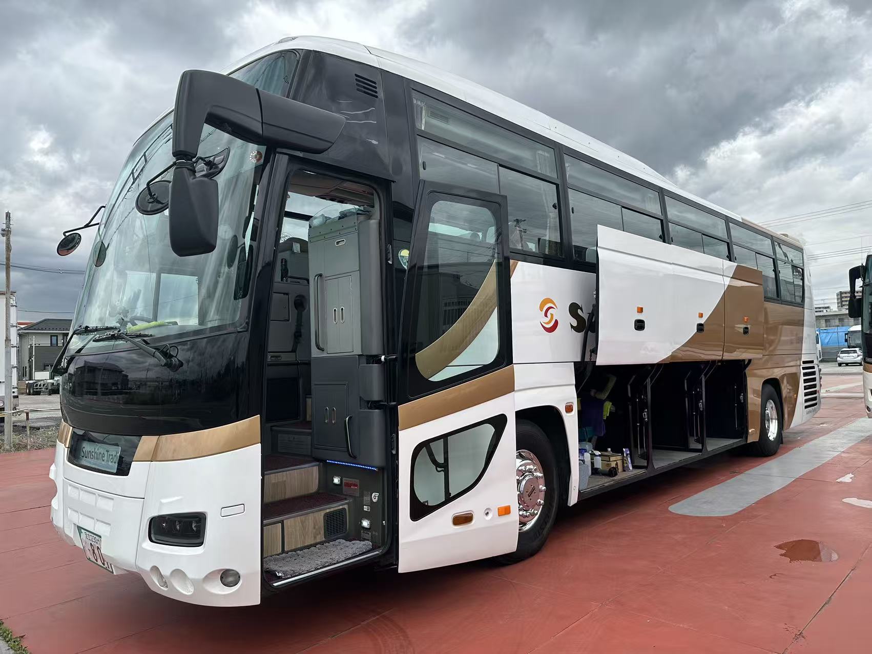ISUZU バス801